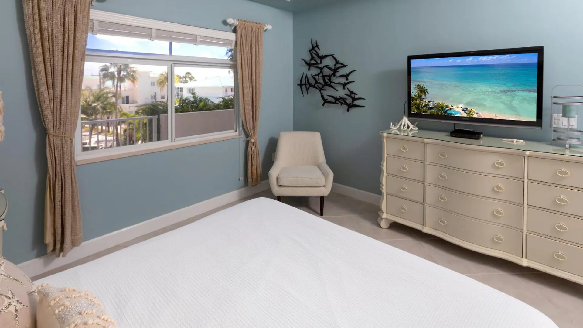 South Bay Beach Club 11 - 4 Bedroom 4 Bathroom Unit Seven Mile Beach 0*,  Cayman Islands