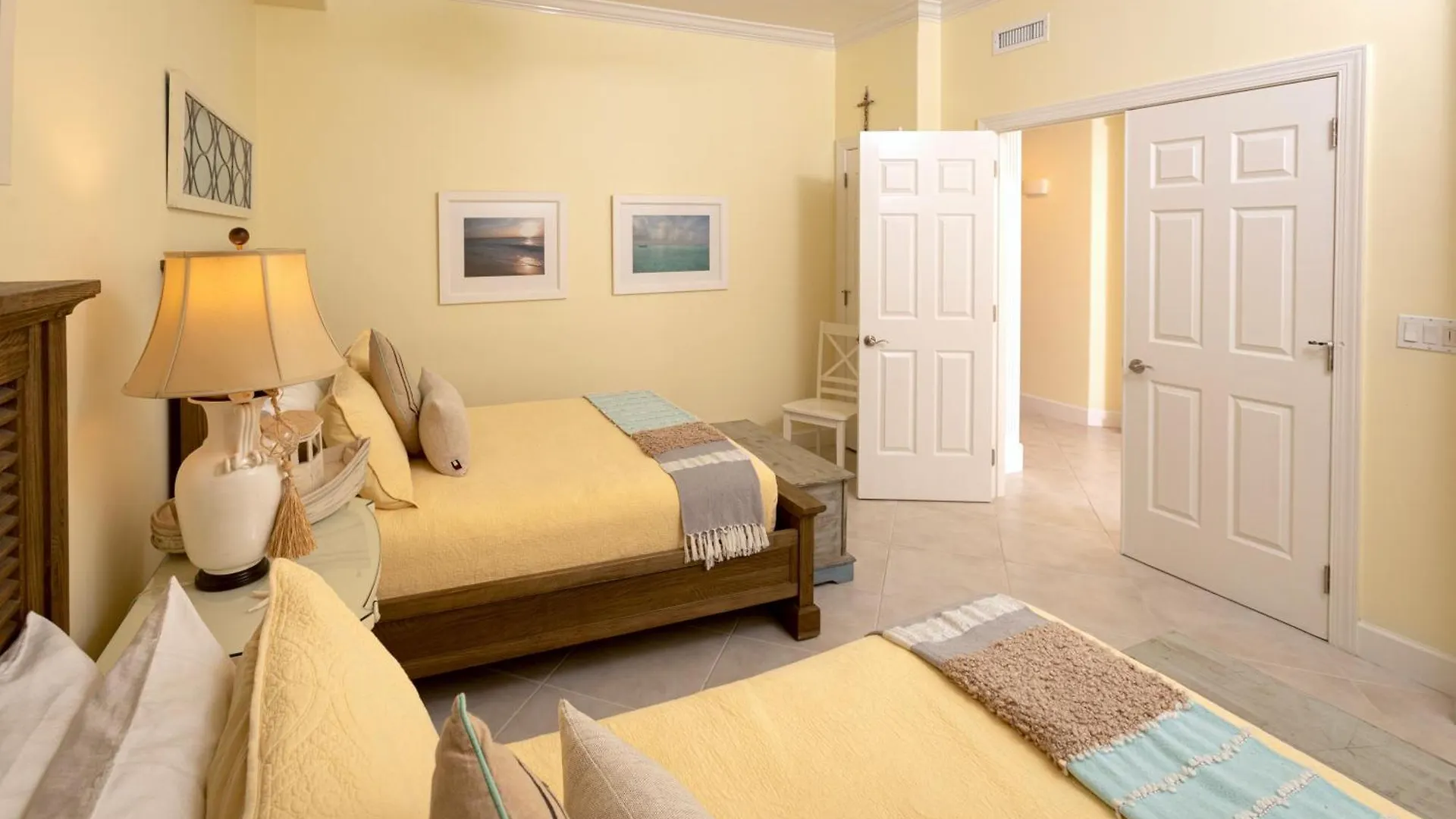South Bay Beach Club 11 - 4 Bedroom 4 Bathroom Unit Seven Mile Beach 0*,
