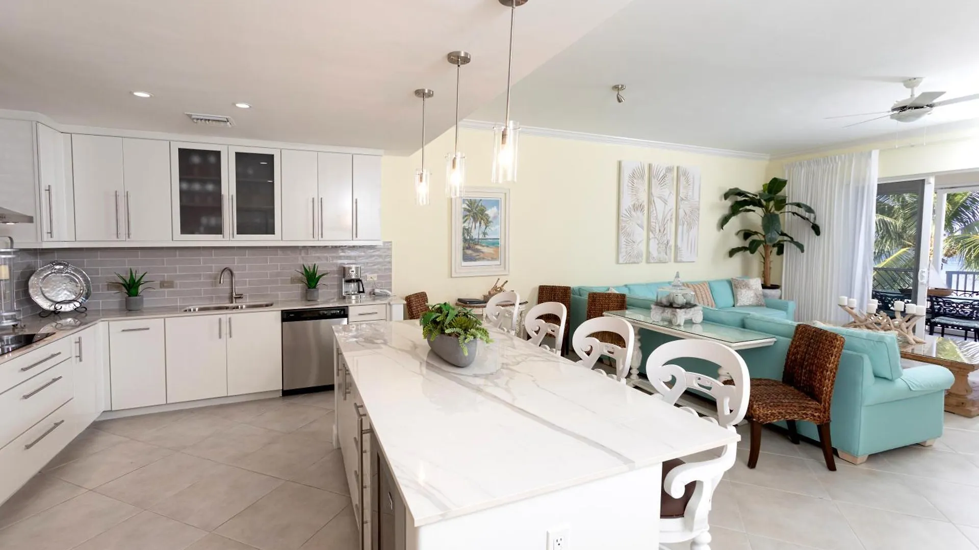 South Bay Beach Club 11 - 4 Bedroom 4 Bathroom Unit Seven Mile Beach